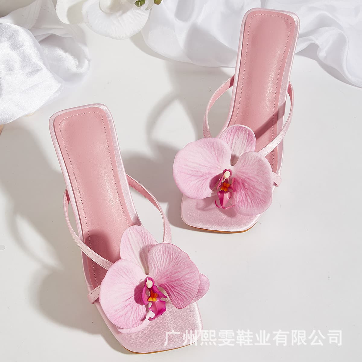 New Flower Flat Sandals for Women, European and American Style Comfort Low Heel Slippers, Beach Vacation Travel Mid Heel Sandals