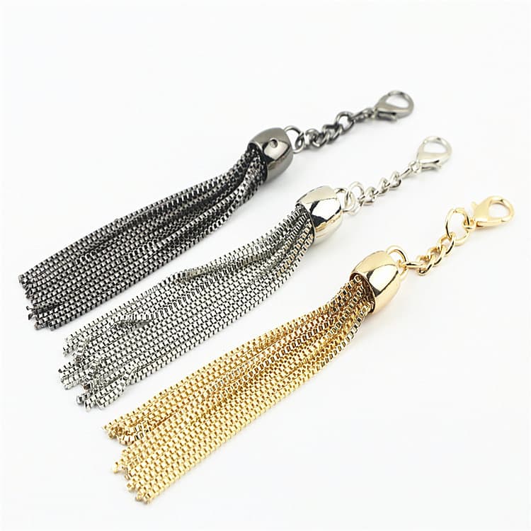 Luggage hardware accessories, metal jewelry, keychains, chains, tassels, clocks, pendants, small pendants, clothing hardware accessories