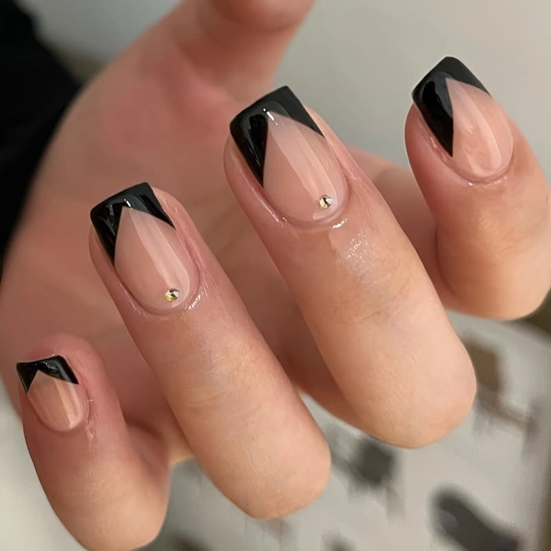 Short black French wear nails, simple, fashionable and classic manicure finished products, push-on fake nails, foreign trade cross-border supply