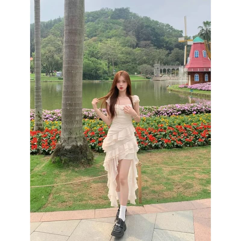 2025 summer new French style holiday rose temperament long tail sleeveless atmosphere suspender polka dot dress