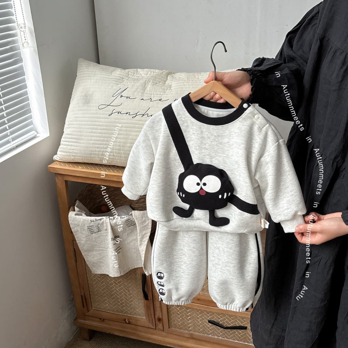 Infant and toddler autumn suit for boys, Korean style, class A two-piece set, infant ins sweatshirt and pants for going out