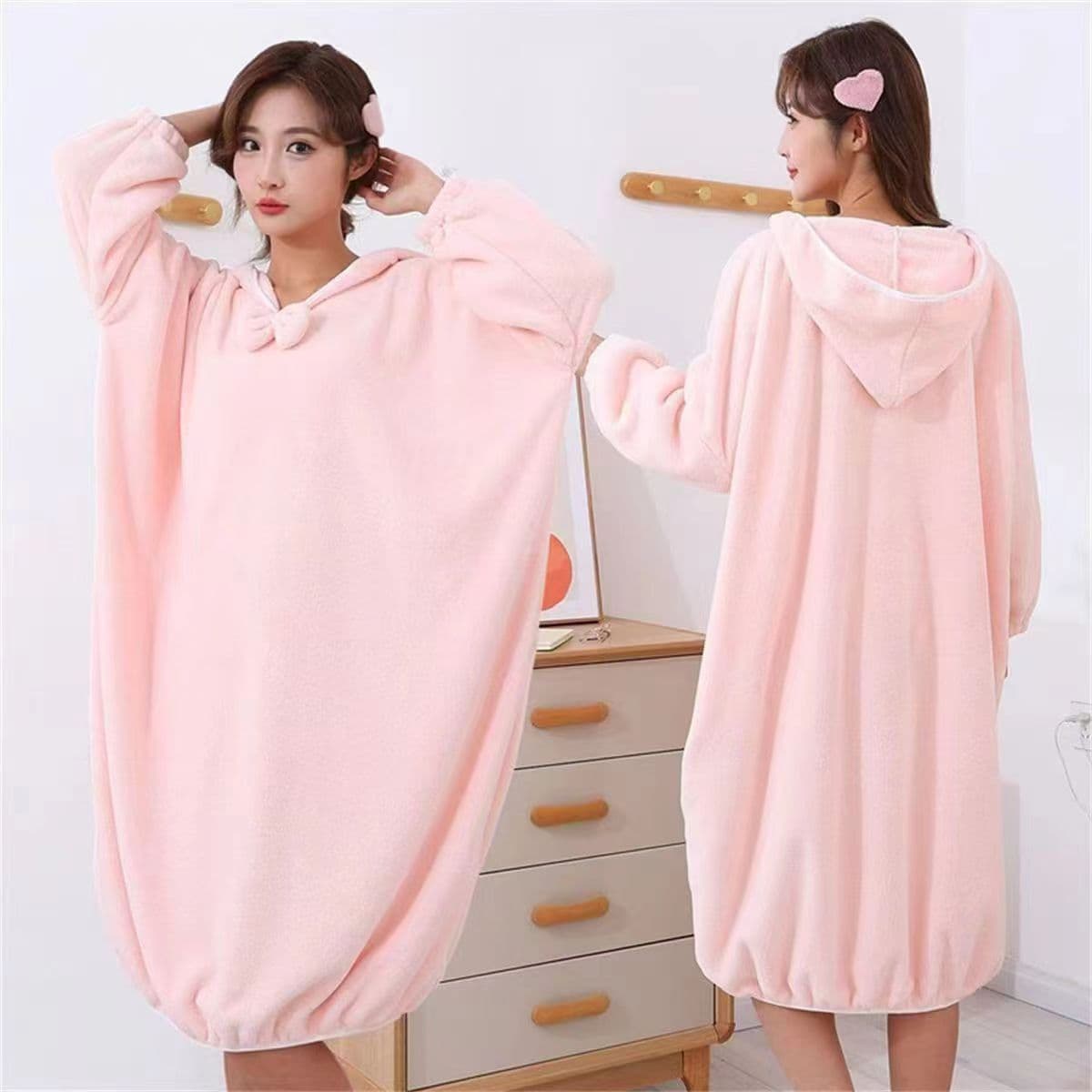Long Home Bath Wrap for Women, Wearable, Absorbent, Thickened, Hooded Coral Fleece Long Sleeve Loungewear Bathrobe