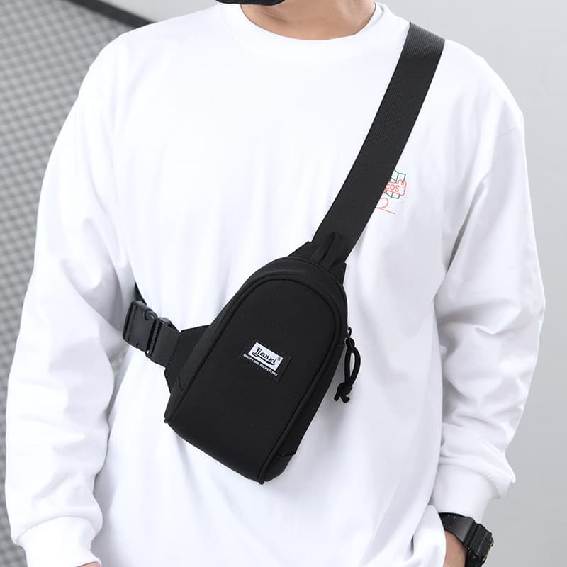 Mobile Phone Bag Men's Fashion Niche Chest Bag Personalized Small Shoulder Bag Casual Japanese Sports Small Bag Light Simple Shoulder Bag