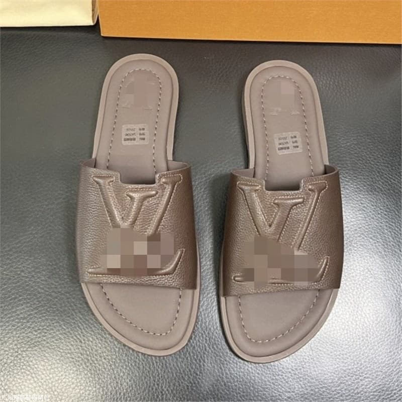 Men's Casual Thick Sole Slippers, European and American Style, Cross-Border New Indoor Slippers, Anti-Slip Cloud-Like Comfort Slippers