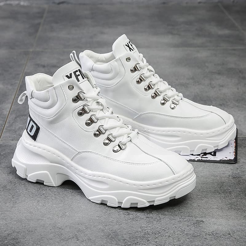 Men's trendy color-block casual platform shoes with metal buckles and height-increasing features.