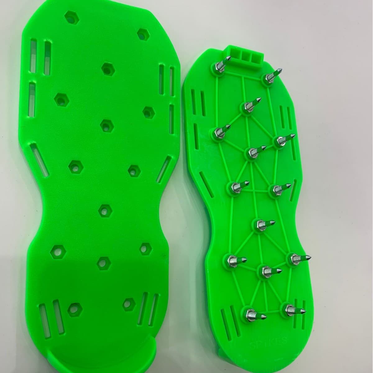 Garden Grass Aerator Shoes 3.1CM Spike Shoes 4.8CM Grass Shoes Self-Leveling Epoxy Spike Shoes Wholesale