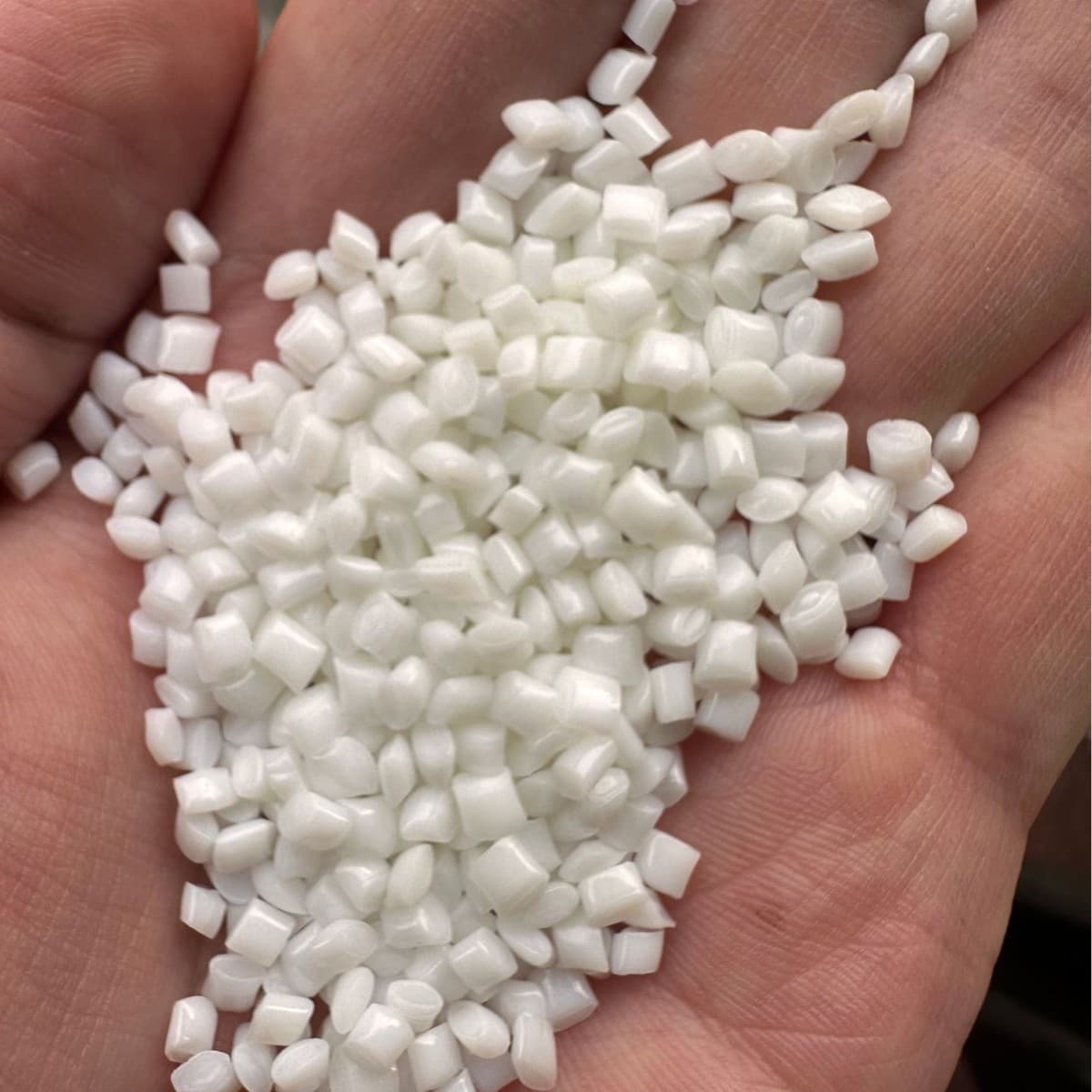 RPBT Plastic Material, GRS Certified PCR Material, High Gloss Chemical Resistant, High Flow Easy Injection Molding TC Certified