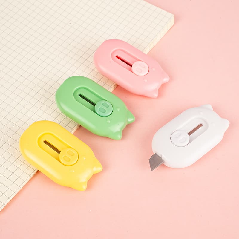 Piglet Craft Knife Mini Cute Cartoon Unboxing Knife Japanese Candy Color Compact Hand Tool Office Carving Knife