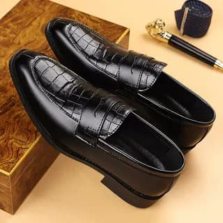 Men's Black Loafers British Business Casual Shoes Slip-on Crocodile Pattern Nightclub Shoes