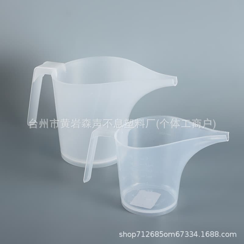 Handmade Soap Cup, Cold Process Soap Long Spout Plastic Measuring Cup 1000ml with Graduations, Rendering Long Spout Flow Cup, Pointed Spout for Baking