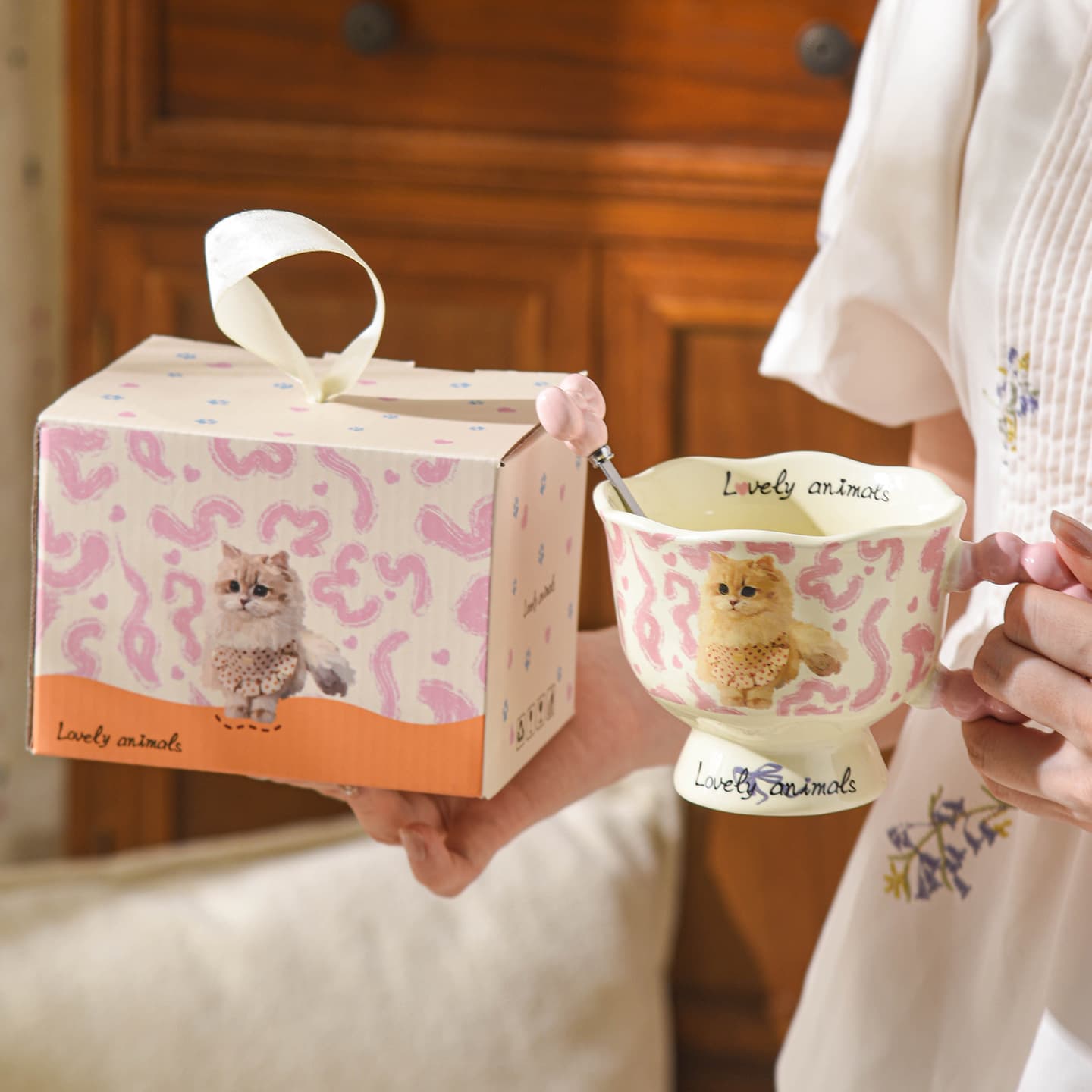 Cute cartoon cat and dog goblet ceramic mug milk fufu coffee cup event gift exquisite birthday gift