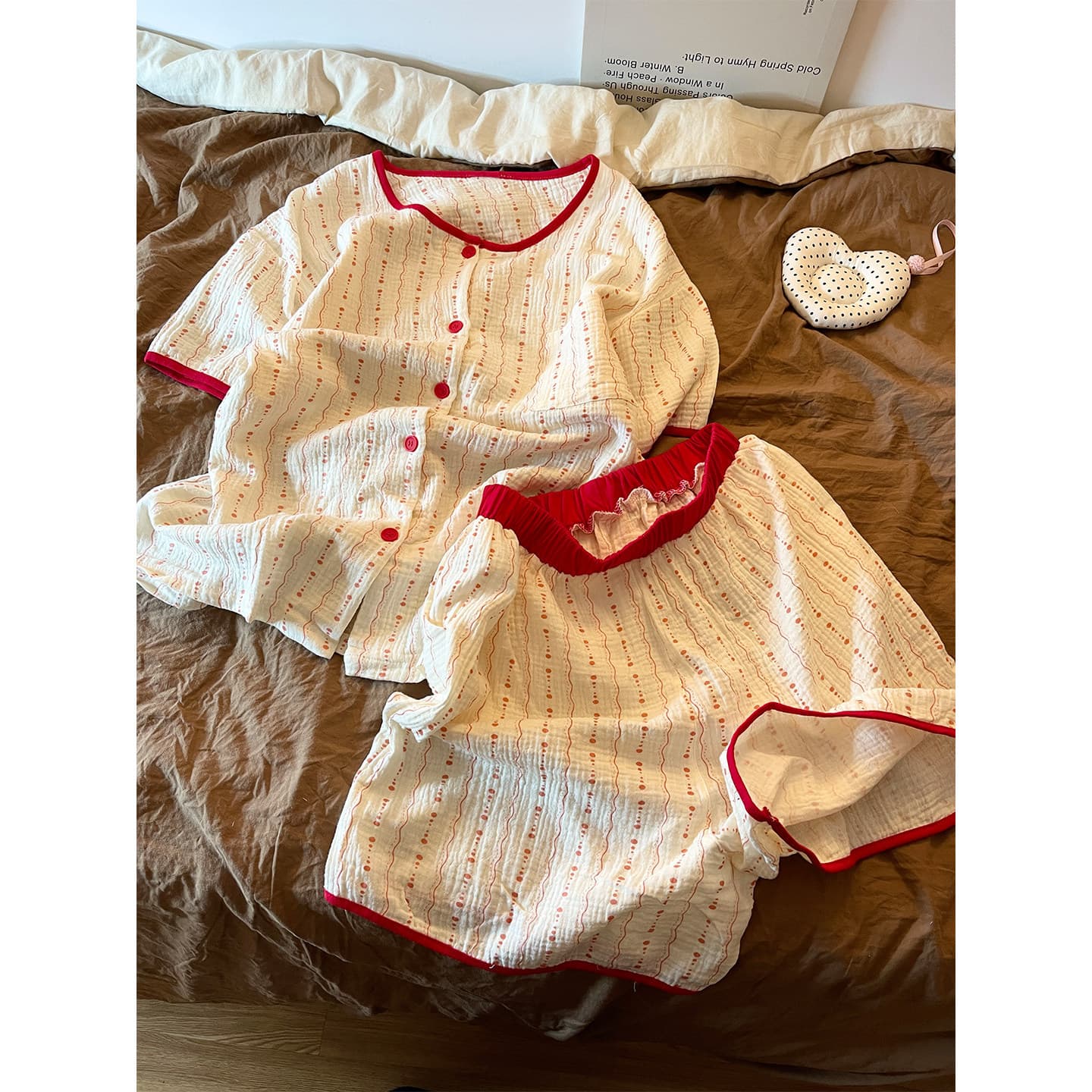 Ins design sweet short-sleeved pajamas for women summer 2026 new shorts home clothes large size suit ready to go out