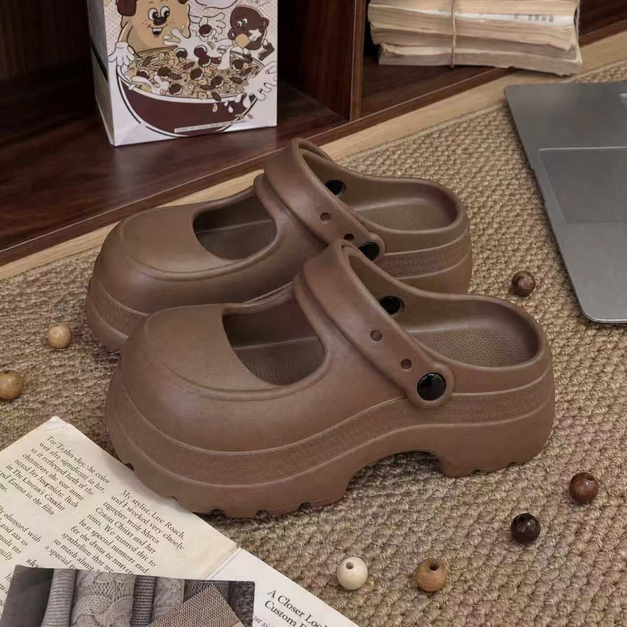 Fashionable Casual Mary Jane Shoes, Sandals for Women, Clogs for Women, Outdoor Slip-On Beach Shoes, Home Slippers for Women