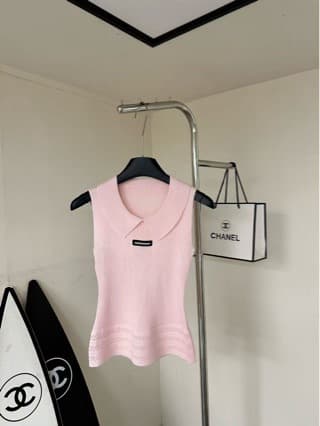 2026 Summer New Trendy Brand Knitted M Letter Spread Collar Sleeveless Vest Slimming Versatile Women's Knit Top