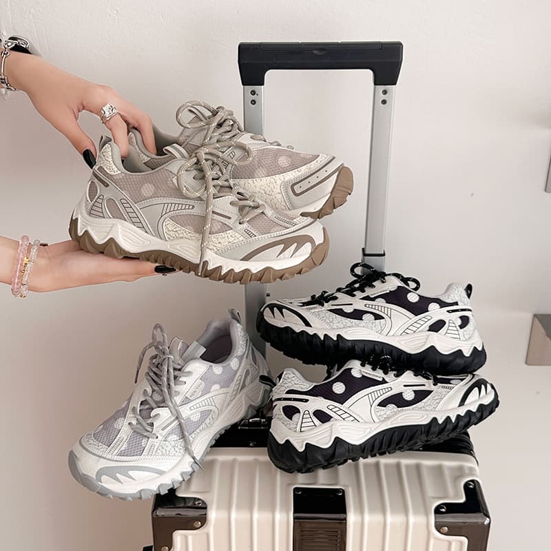 Outdoor Hiking Women's Shoes 2026 Summer New Stylish Versatile Leather and Mesh Breathable Casual Running Sneakers