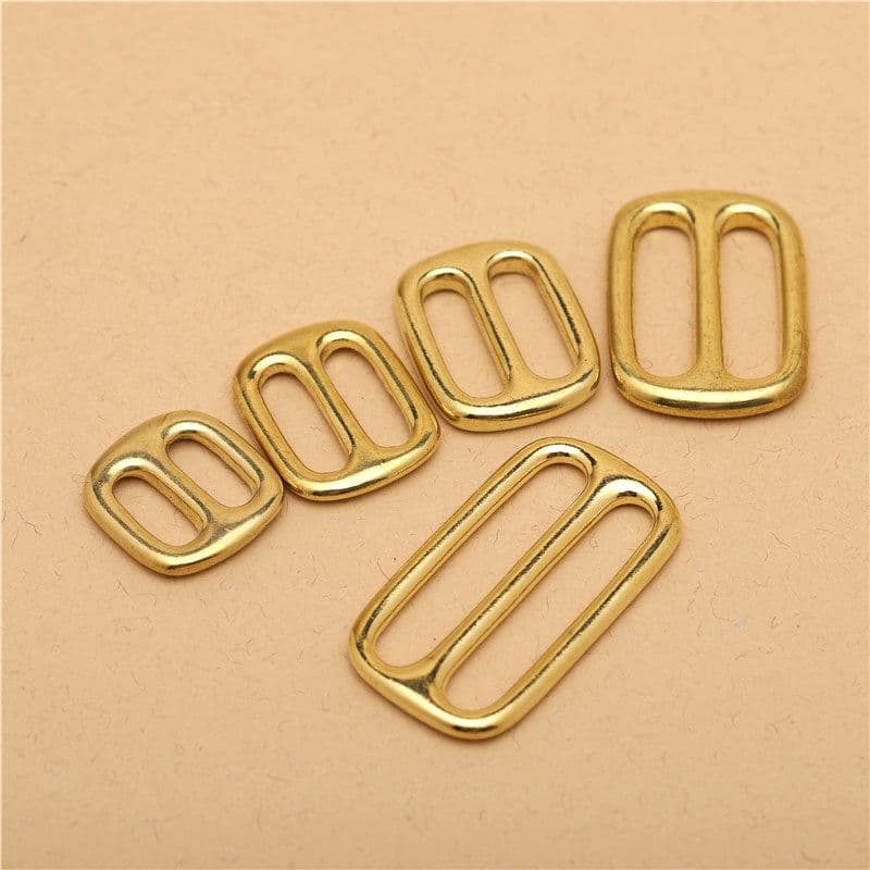 Seamless brass D-ring buckle, shoulder strap adjustment buckle, brass D-ring, DIY handmade leather goods and bag strap accessories.
