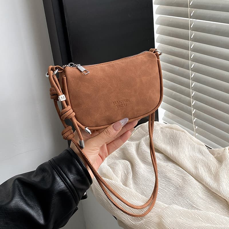 High-End Women's Saddle Bag Motorcycle 2025 New Trendy Casual Versatile Ins Niche Crossbody Bag
