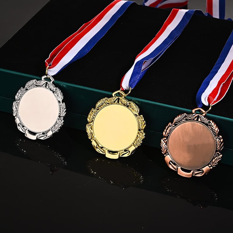 Metal medals with commemorative gold, silver, and bronze medals for marathon running; sports meet name tags production.