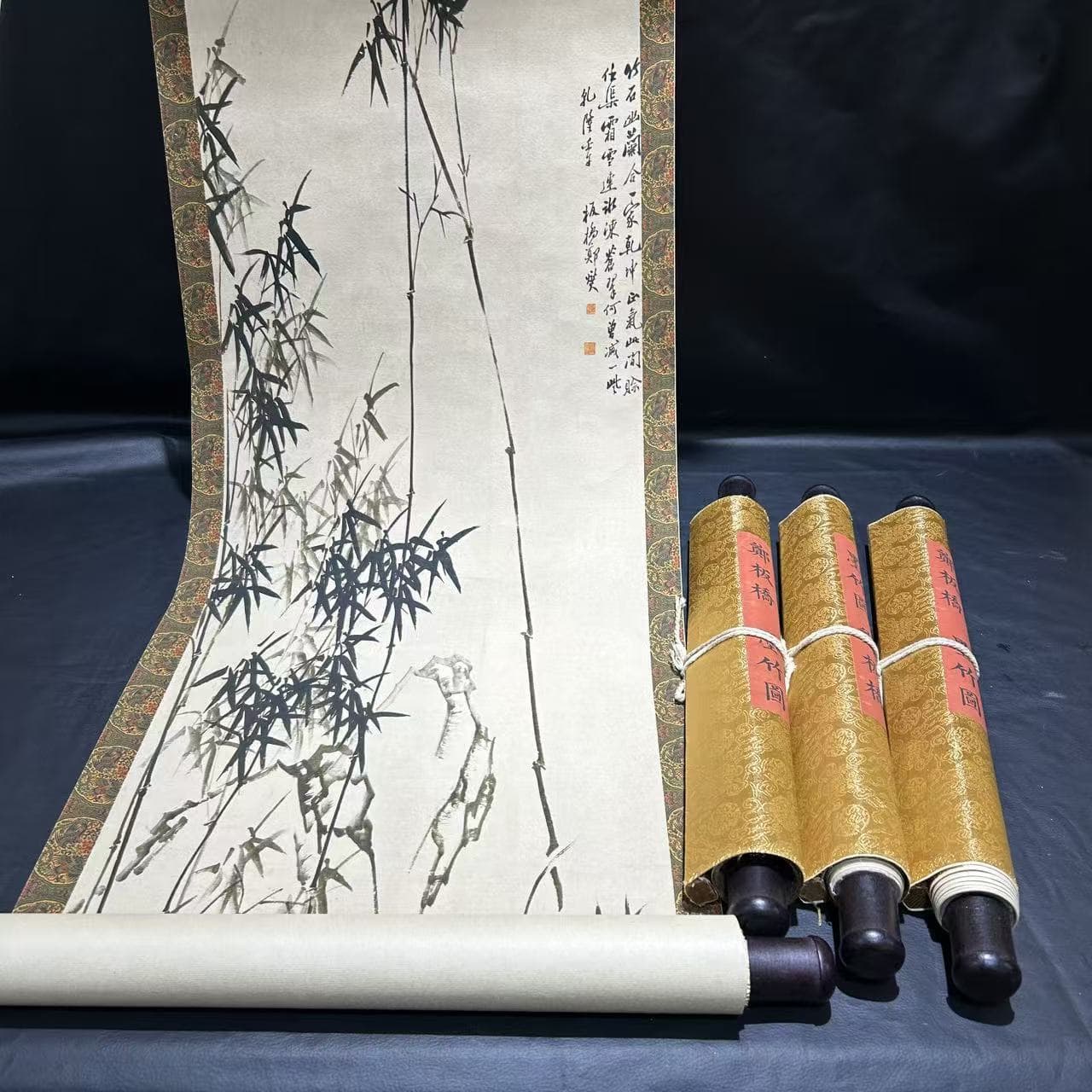 Antique-style calligraphy and paintings by famous figures, including Zheng Banqiao's bamboo painting (four-panel screen). Factory direct sales and dropshipping available for various other famous four-panel screens.