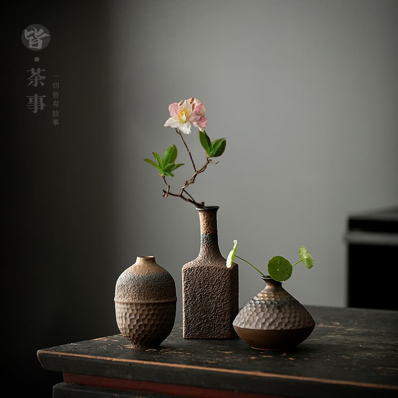 Wabi-Sabi Style Rustic Ceramic Table Vase, Vintage Ceramic Flower Vase, Sample Room, Homestay, Hotel, Distressed Art Flower Vessel Decoration