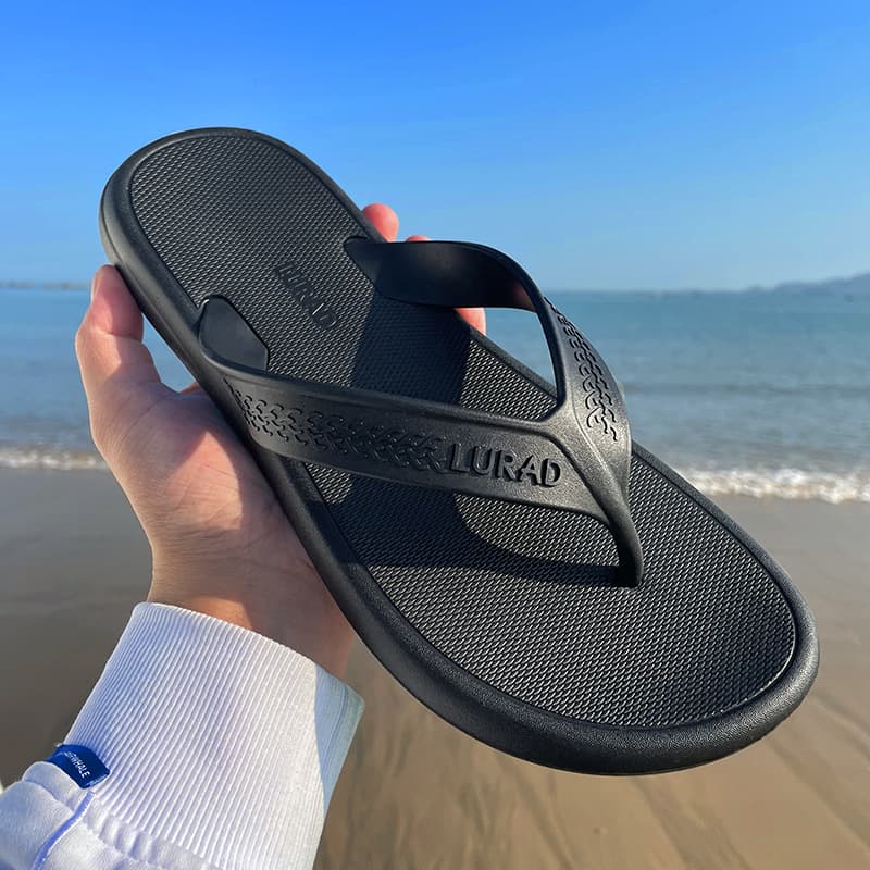 Luradi Men's Summer Anti-Slip Outdoor Sandals Flip-Flops Toe Sandals Wear-Resistant Black Rubber Beach Shoes Trendy
