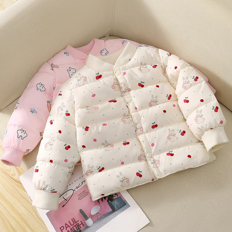 New winter children's cotton-padded coat with cartoon floral fabric, suitable for toddlers and boys, as an inner layer; suitable for children to wear as outerwear; small inner lining.