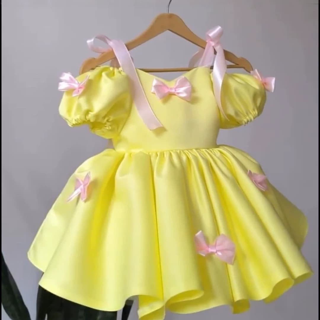 Baby Girl Yellow Dress Children's First Birthday Party Dress Puff Sleeve Bow Princess Skirt Fashionable Tutu Dress