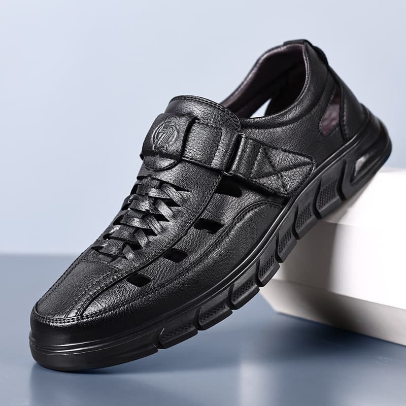 2026 New Breathable Men's Leather Sandals Soft Perforated Sandals Wholesale Casual Cross-border Soft Sole Dad Sandals