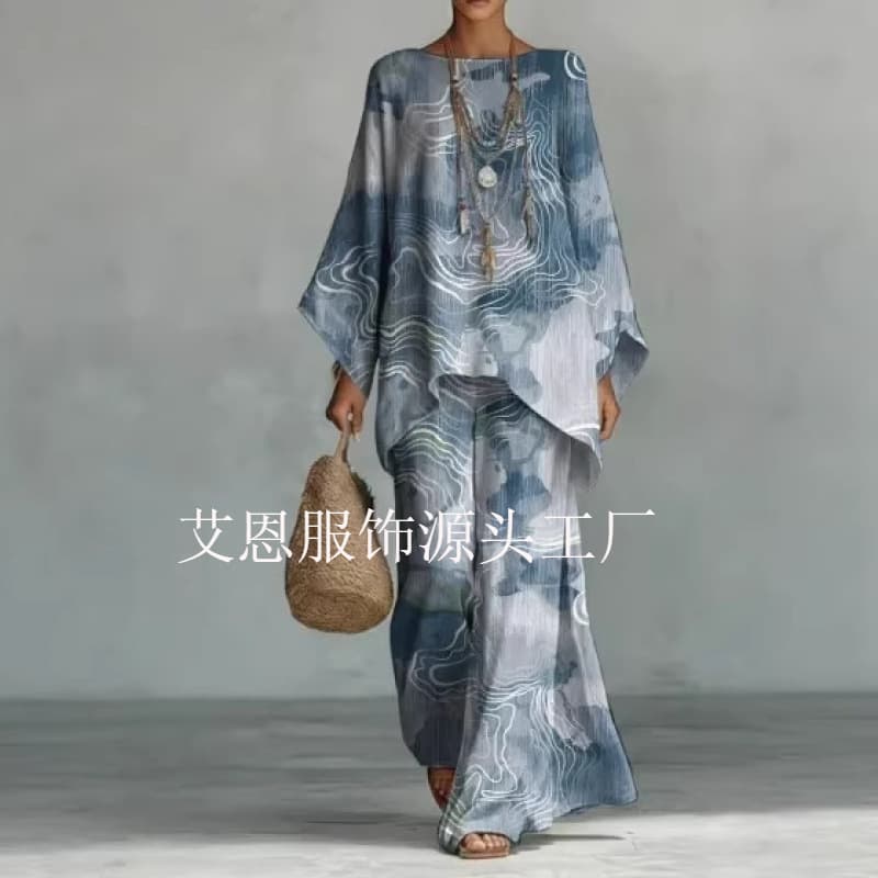New export style round neck batwing sleeve printed two-piece suit, bohemian style, relaxed and casual.