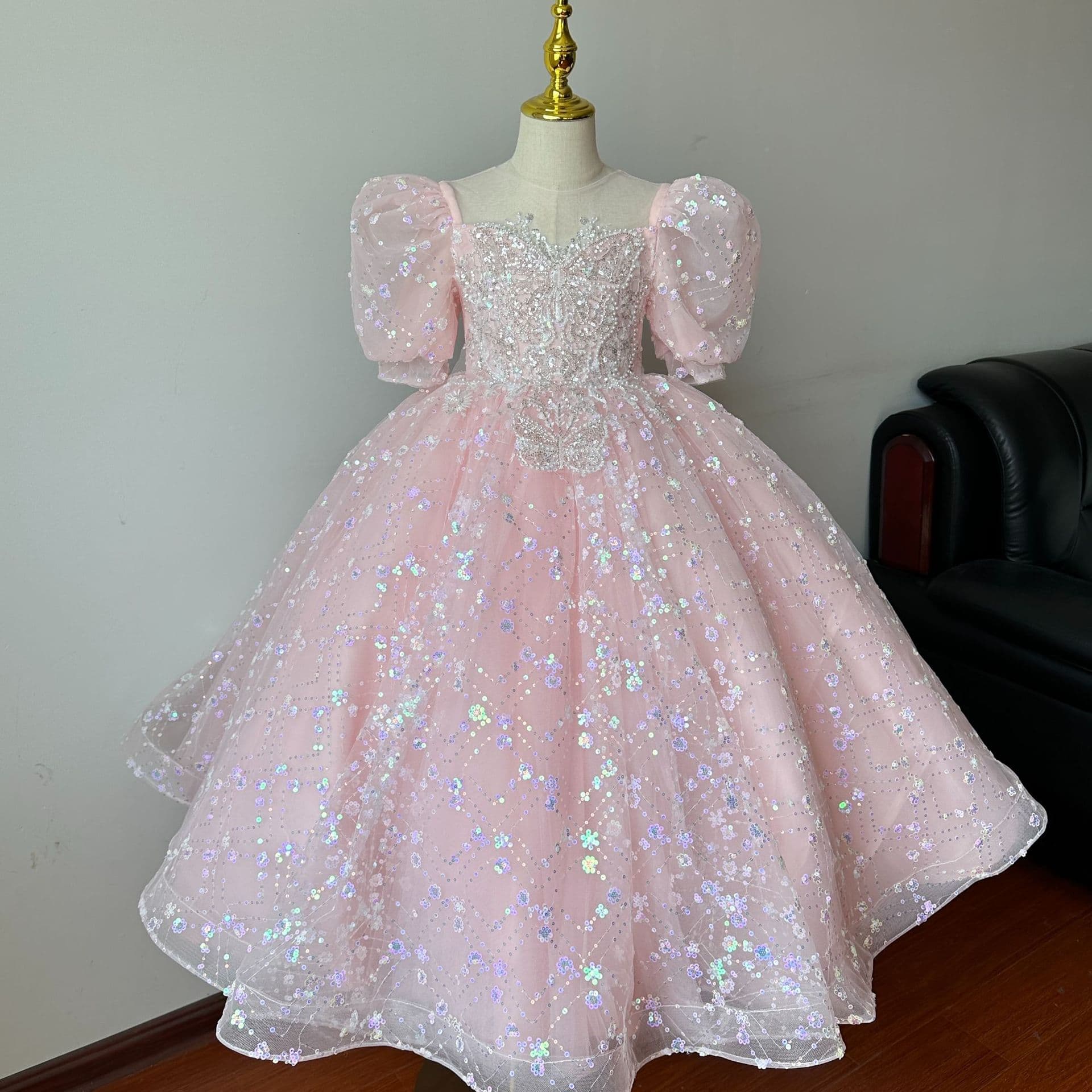 Children's Dresses 2026 New Girls Pink Style Catwalk Princess Dress Little Girl Birthday Host Costume