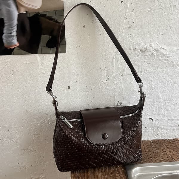 Simple woven bag for women 2026 summer new style shoulder crossbody handbag Korean version commuter high-end exquisite dumpling bag