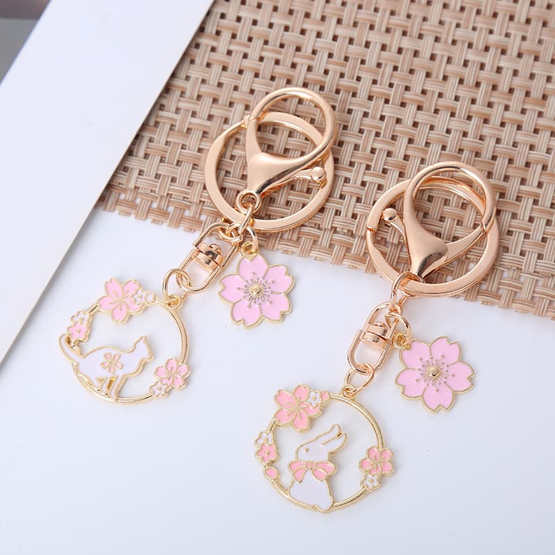 Fresh and cute rabbit garland key chain animal metal key chain student bag charm small gift wholesale