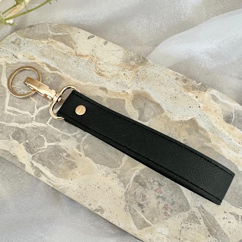 Spot cross pattern keychain PU leather laser hot stamping keychain pendant car key accessories anti-lost keychain