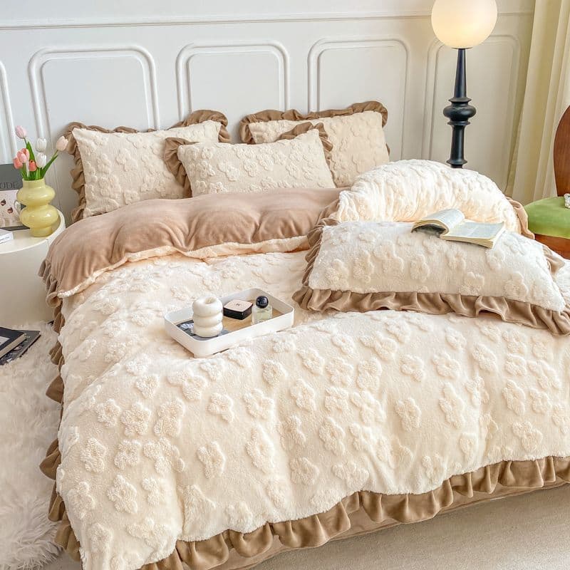 Korean Style Thickened Milk Fleece Four-Piece Set, Double-Sided Fleece Duvet Cover Sheet Fitted Sheet, Taffy Fleece Three-Piece Set, Coral Fleece Bedding