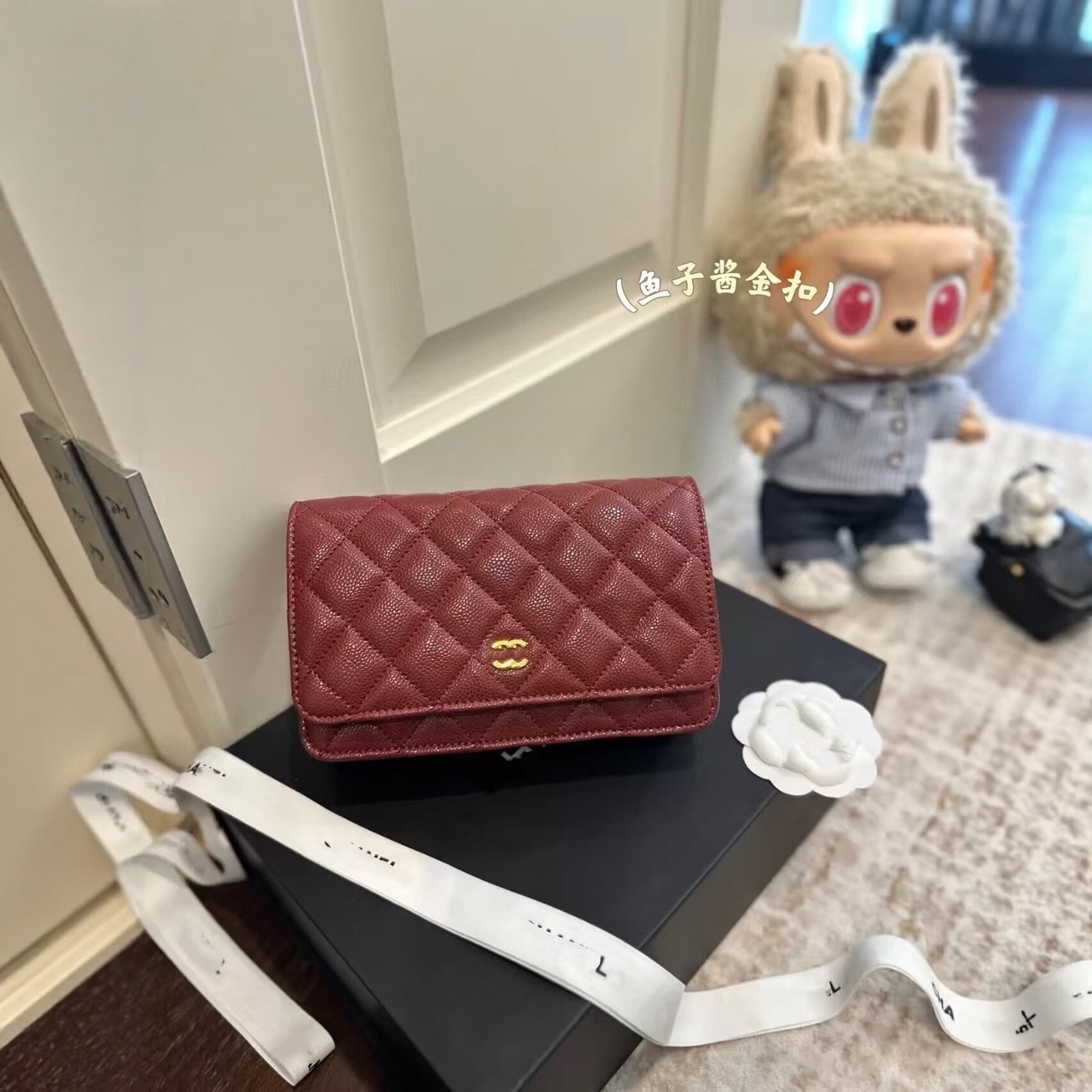 2026 New Style Quilted Caviar Genuine Leather Chain Bag Women's Crossbody Phone Bag Versatile High-End