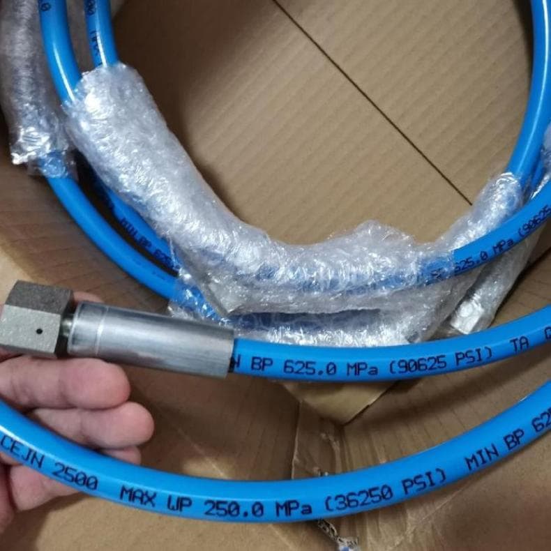 Imported CEJN 250MPA High-Pressure Hydraulic Hose 199512502 Blue-Red Oil Tube 2500BAR kg