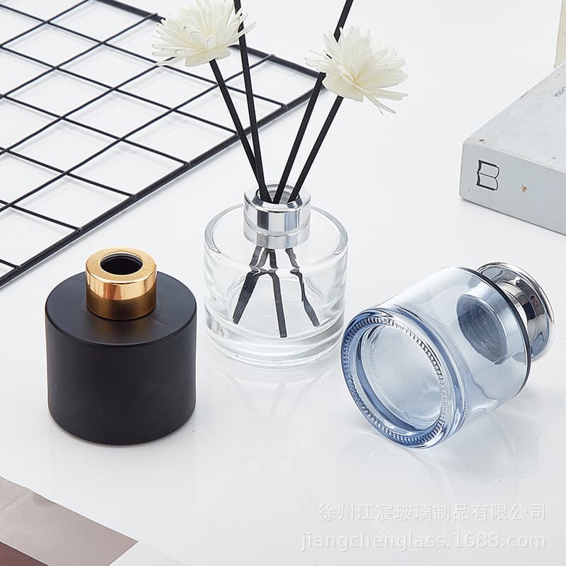 Transparent round aromatherapy bottle 50ml100ml snap screw essential oil aromatherapy bottle ornaments high-end color aromatherapy bottle