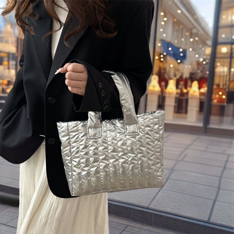 2026 New Quilted Bag Women's Stylish Handbag Fashion Tote Large Capacity Soft Striped Tote Bag