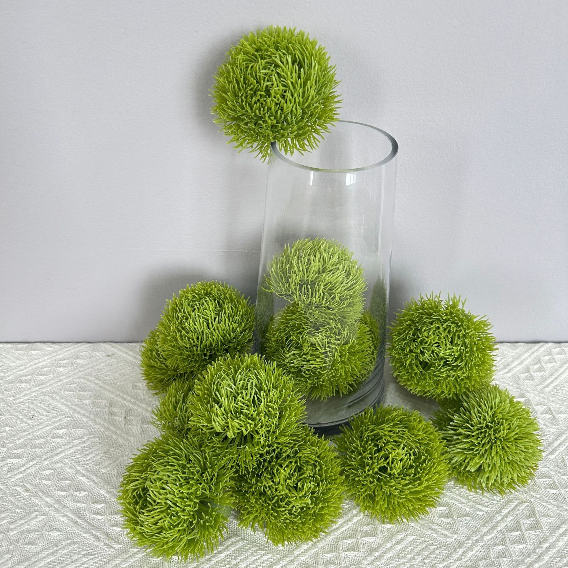 Artificial Green Dianthus Flower Head Green Fuzzy Ball Plant Ornament Creative Home Living Room Desktop Floral Arrangement Decorative Display Spiky Ball