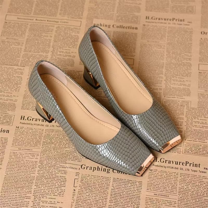 British style square toe shallow mouth single shoes for women in spring and autumn French style thick heel versatile comfortable medium heel small leather shoes