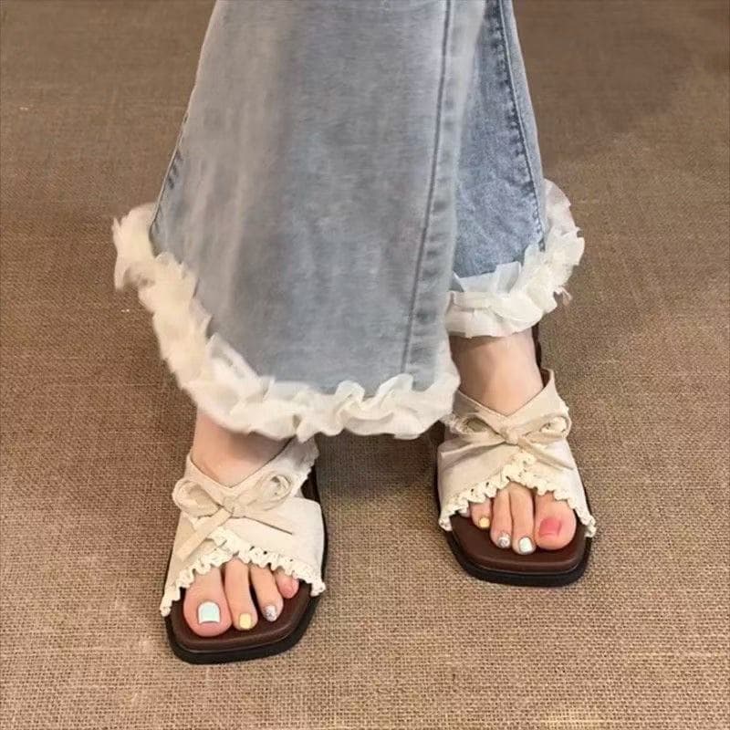 Girls Jeans Spring Fashionable Flared Pants Children 2026 New Medium and Small Kids Lace Trim Fit Versatile Pants
