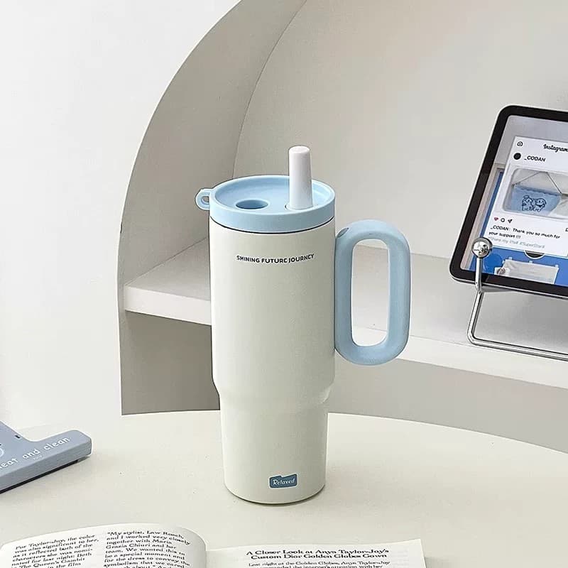 Office Insulated Mug Giant Ice Cup 2026 New Large Capacity Water Cup Car Straw Cup for Women and Men