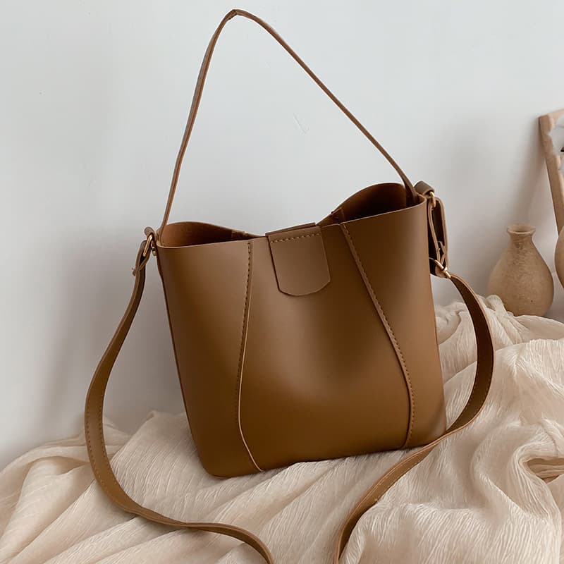 French Xiaoman Bag Women 2021 New Simple and Fresh Shoulder Bag, Fashionable Crossbody Bucket Bag Trend