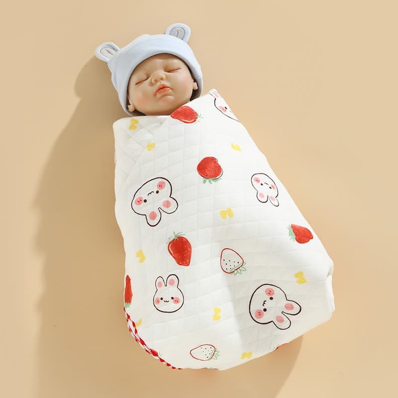 Cross-border wholesale of thick cotton swaddle blankets and quilts for newborns in spring and autumn.