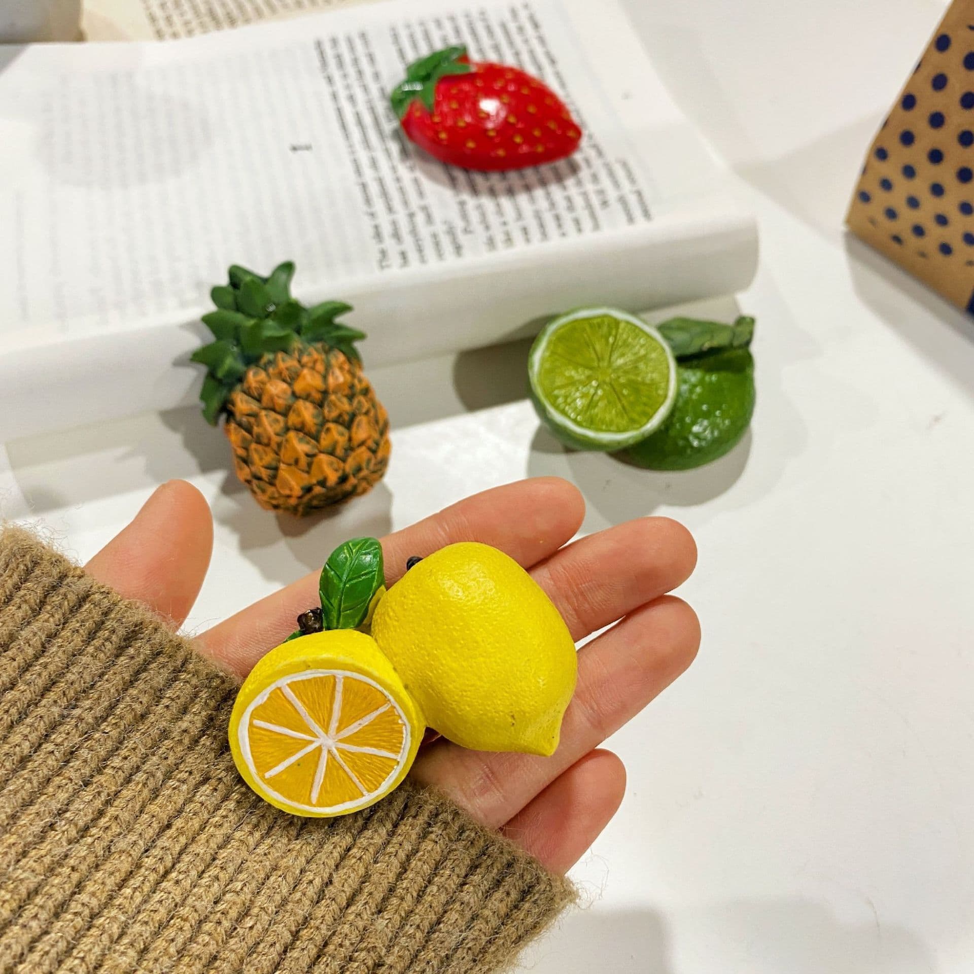 Three-Dimensional Fruit Refrigerator Magnet Creative Three-Dimensional Magnetic Sticker Cartoon Artificial Cute Resin Magnetic Sheet Home Decoration