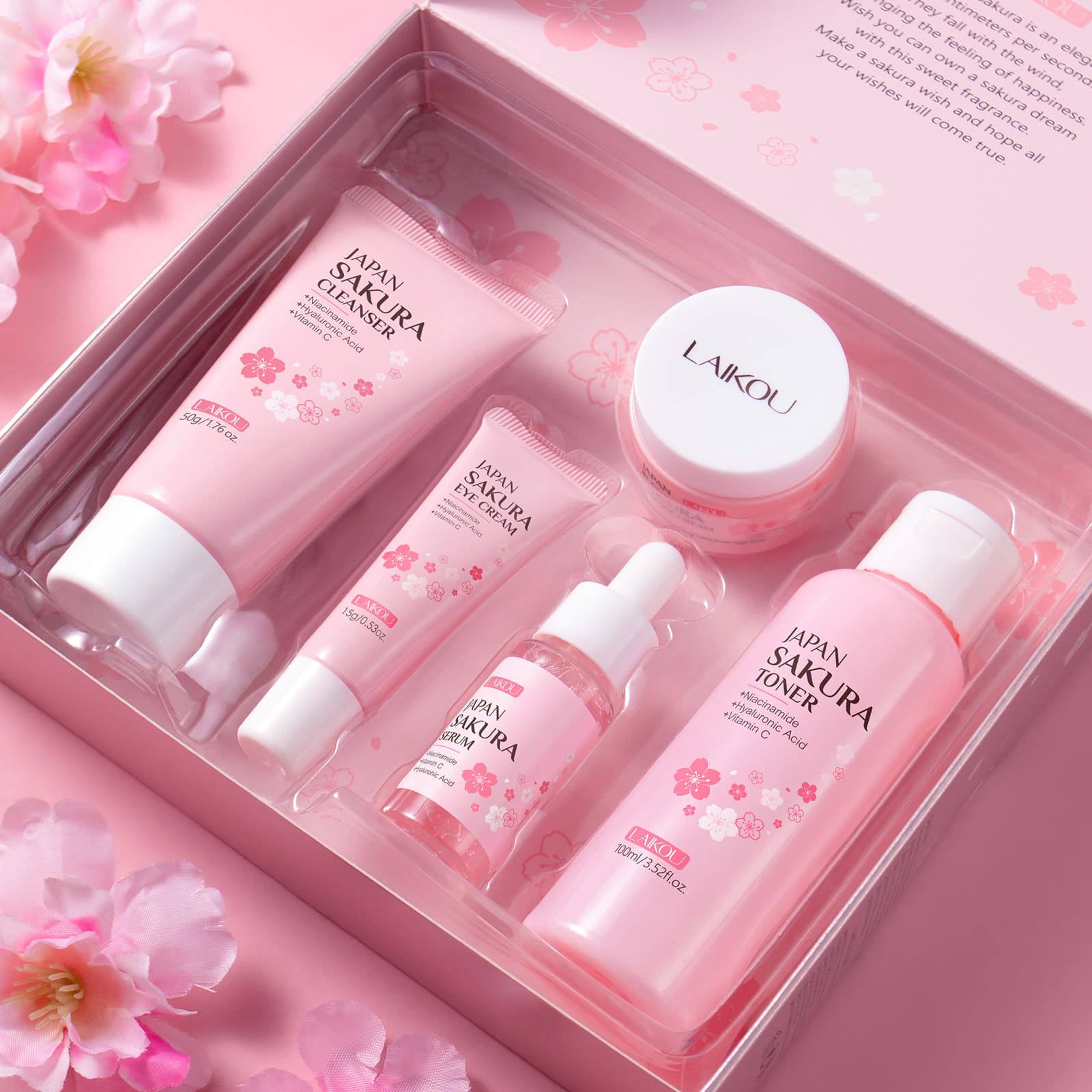 LeCoco Sakura Five-Piece Set Moisturizing Hydrating Skin Care Essence Face Cream Cosmetic Set in Gift Box for All Skin Types