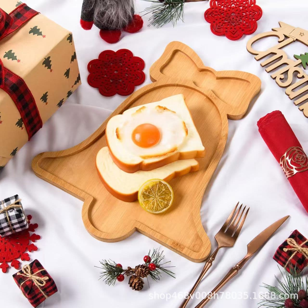New Design Creative Wooden Plate Christmas Bell Shape Solid Wood Tray Holiday Dessert Wood Display Dish