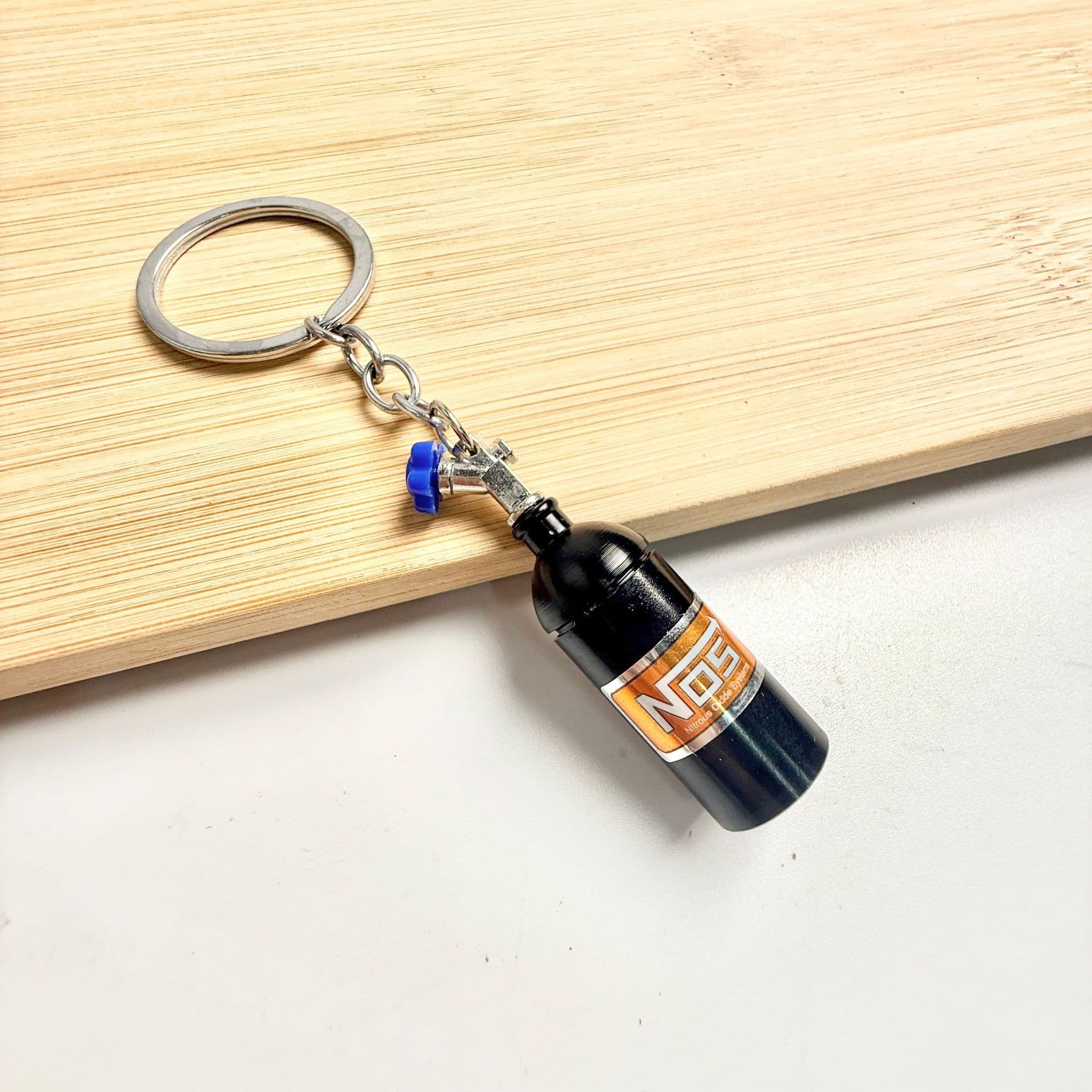 Modified Car Keychain NOS Nitrous Bottle Keychain Decoration Gas Cylinder Keychain Pendant