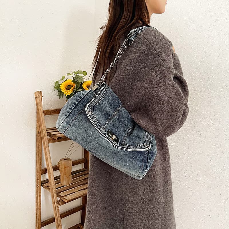 Denim Canvas Shoulder Bag Underarm Bag Large Capacity Women's 2025 Spring New Fashion Chain Commuter Travel Bag