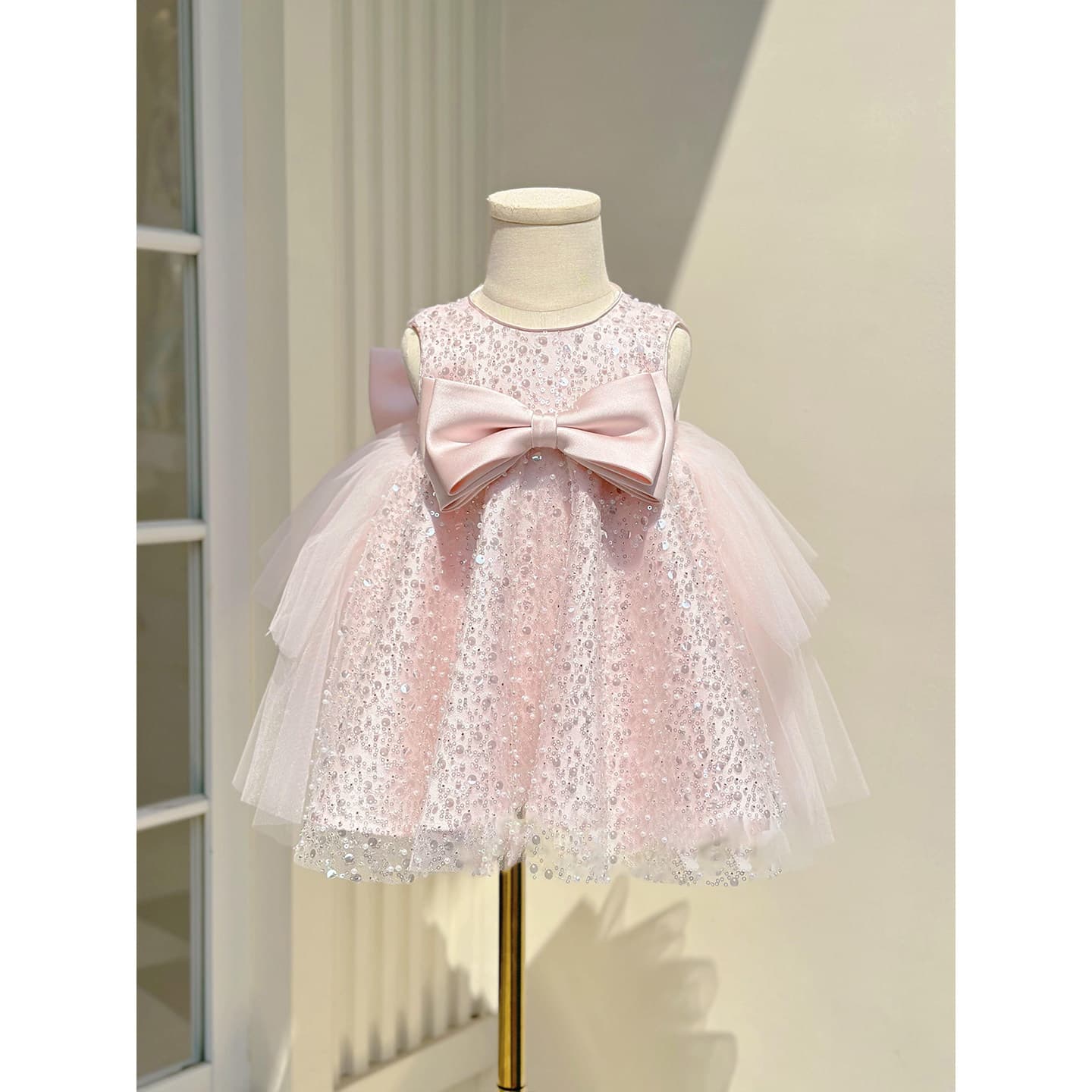 Girls' Birthday Princess Dress Stunning Pink New Sequined Tulle Short Skirt Fashionable Bow Dress